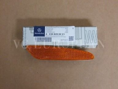 Mercedes-Benz R230 SL-Class Genuine R. Side Marker In Bumper Turn Signal Light