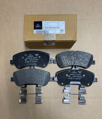 NEW Mercedes-Benz X204 GLK250 GLK350 GENUINE Front Brake Pad Set 0074207420 !!