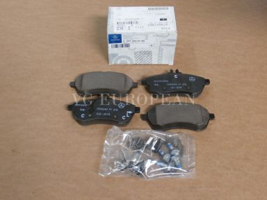 NEW Mercedes-Benz W204 C-Class Genuine Front Brake Pad Set C250 C300 !!!!!