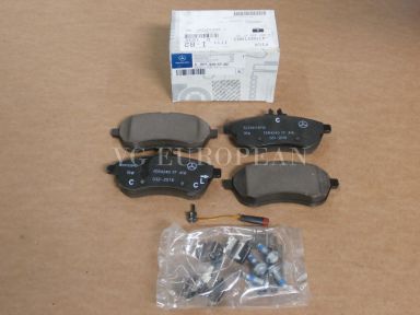 NEW Mercedes-Benz W204 C-Class Genuine Front Brake Pad Set C250 C300 + SENSOR