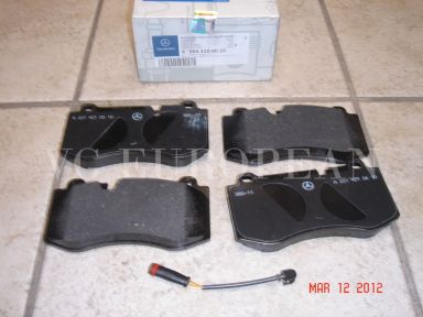 Mercedes-Benz SL CL Class Genuine Front Brake Pad Set,Pads w/Sensor SL550 CL550