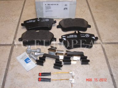 Mercedes R171 SLK-Class Genuine Front Brake Pad Set,Pads w/Sensors SLK280 SLK300