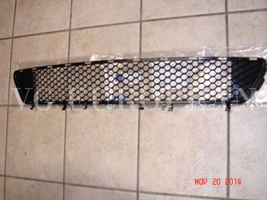 Mercedes W212 E-Class Genuine AMG Front Bumper Cover Center Mesh Grille 10-13