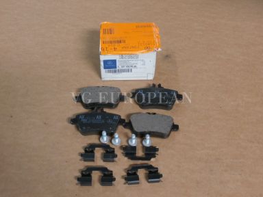 NEW Mercedes-Benz CLA250 GLA250 SLK300 SLC300 Genuine Rear Brake Pad Set !!!!