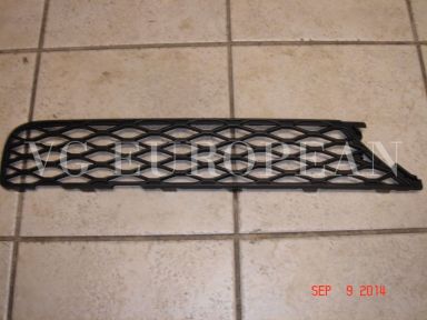 Mercedes R-Class Genuine Front Bumper Right Mesh Grille Grid R320 R350 R500 NEW