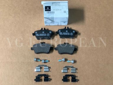 NEW Mercedes-Benz CLA250 SLK250 SLK350 Genuine Rear Brake Pad Set !!!!