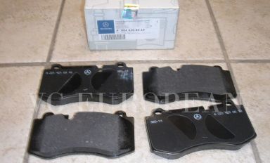 Mercedes-Benz SL CL Class Genuine Front Brake Pad Set,Pads SL550 CL550 NEW